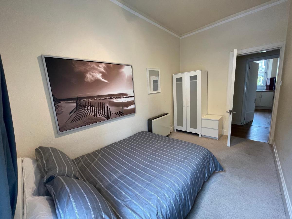 Beautiful 2 Bedroom Apartment- Prime Location, Aberdeen Centre מראה חיצוני תמונה