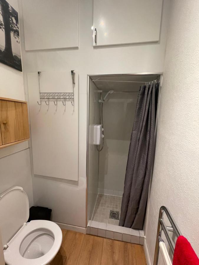 Beautiful 2 Bedroom Apartment- Prime Location, Aberdeen Centre מראה חיצוני תמונה